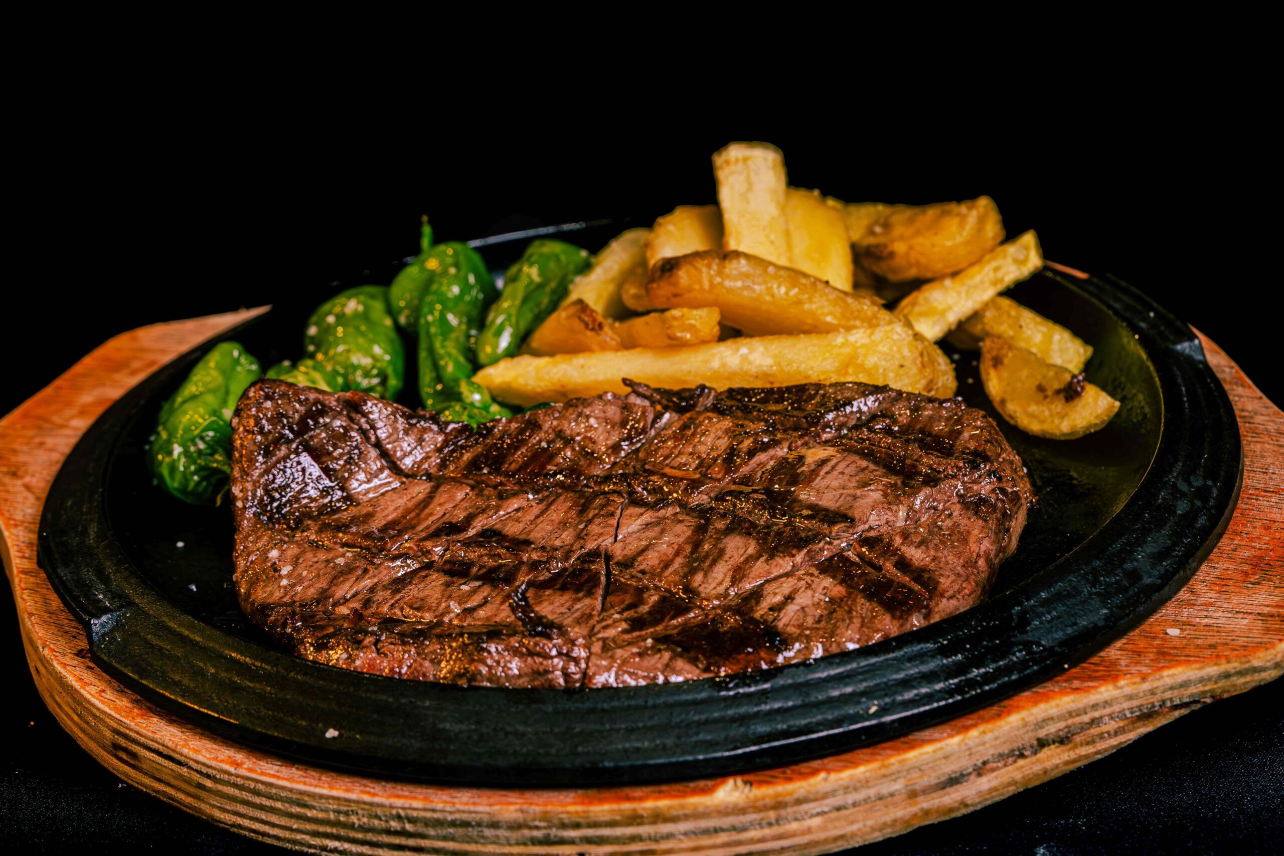 Want More Than Just Dinner? How to Choose the Best Steak Near Me for an Evening Out